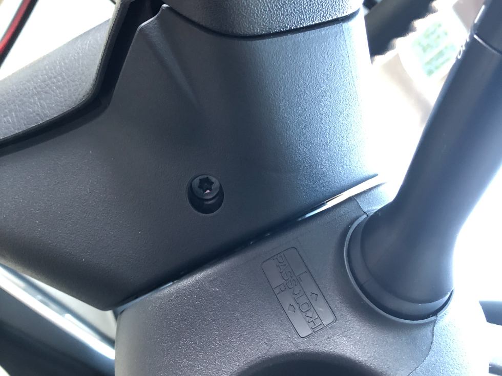 ステアリング外しはT-10トルクス