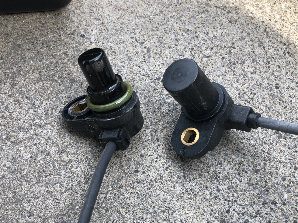 2000/03 E46 320A4R 吸気側カムシャフトセンサー